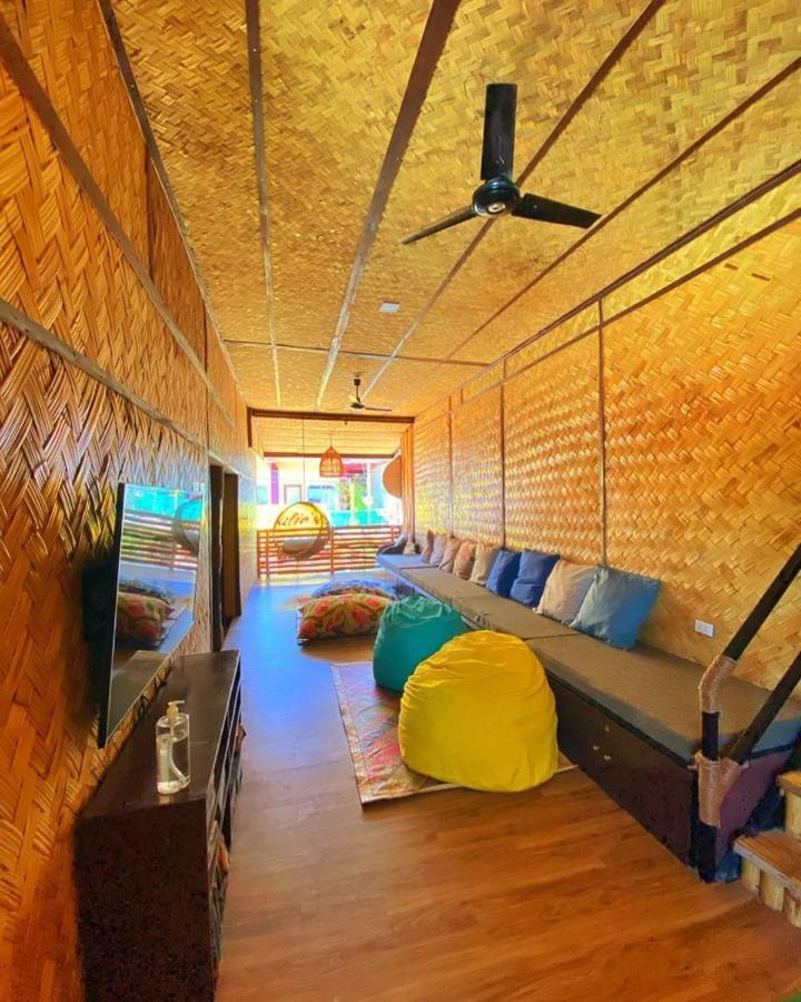 Bambam Hostel Coron Exterior photo